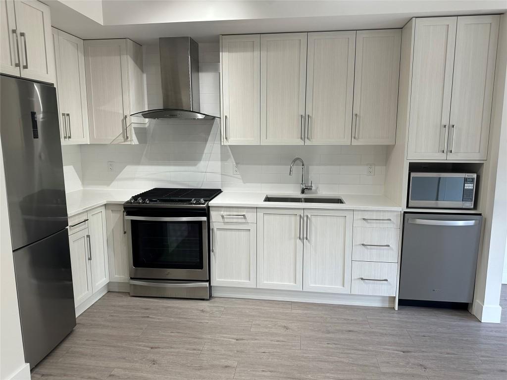 









4380


Lakeshore

Road, PH16,
Kelowna,




BC
V1Y 0B5

