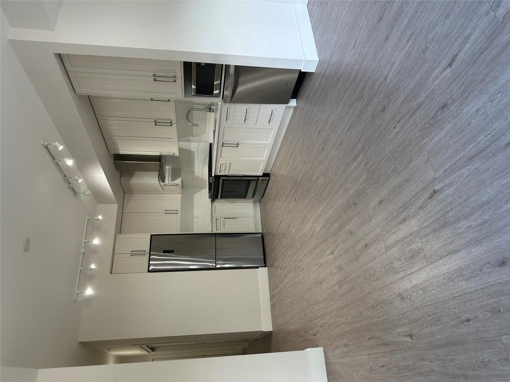 









4380


Lakeshore

Road, PH16,
Kelowna,




BC
V1Y 0B5

