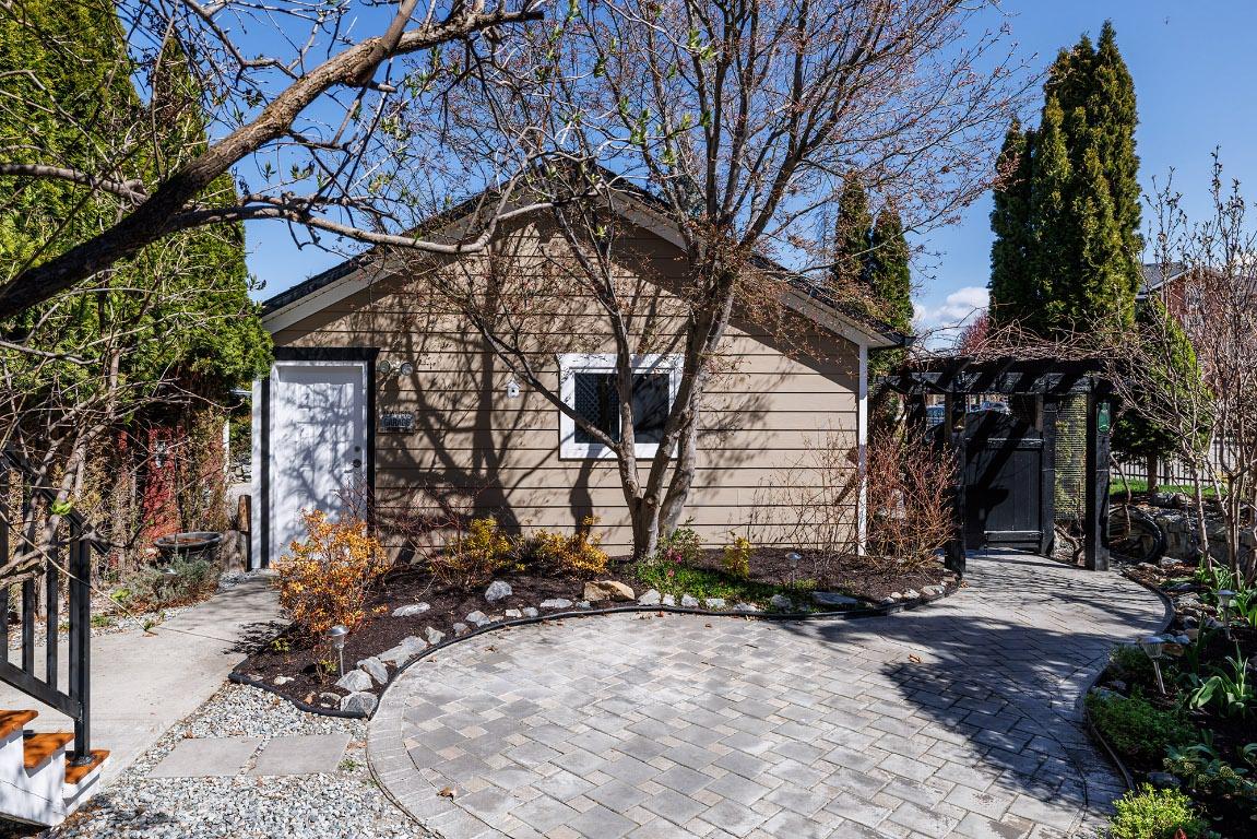 









5296


Allenby

Lane,
Kelowna,




BC
V1W 4T8

