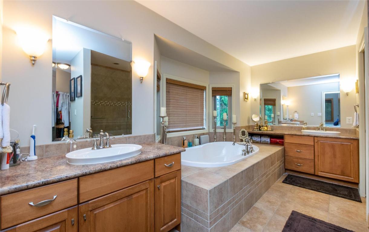 









2611


Duncan

Road,
Blind Bay,




BC
V0E 1H1

