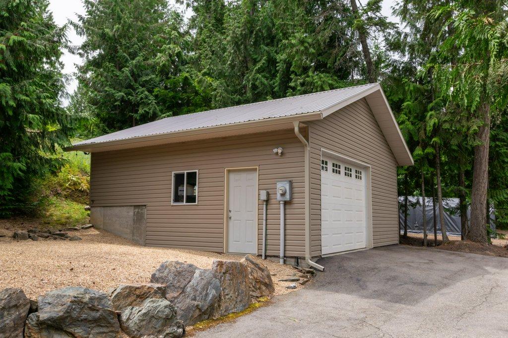 









2611


Duncan

Road,
Blind Bay,




BC
V0E 1H1

