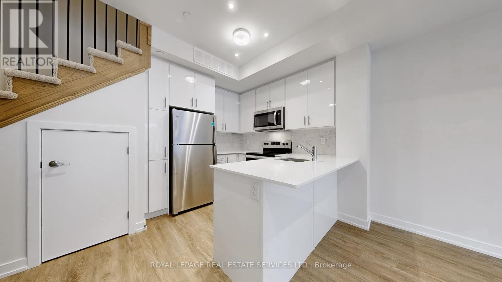 












35 - 3546 COLONIAL DRIVE

,
Mississauga,




Ontario
L5L0C1

