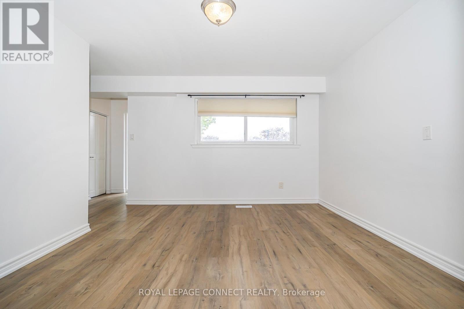 












35 - 925 BAYLY STREET

,
Pickering,




Ontario
L1W1L4

