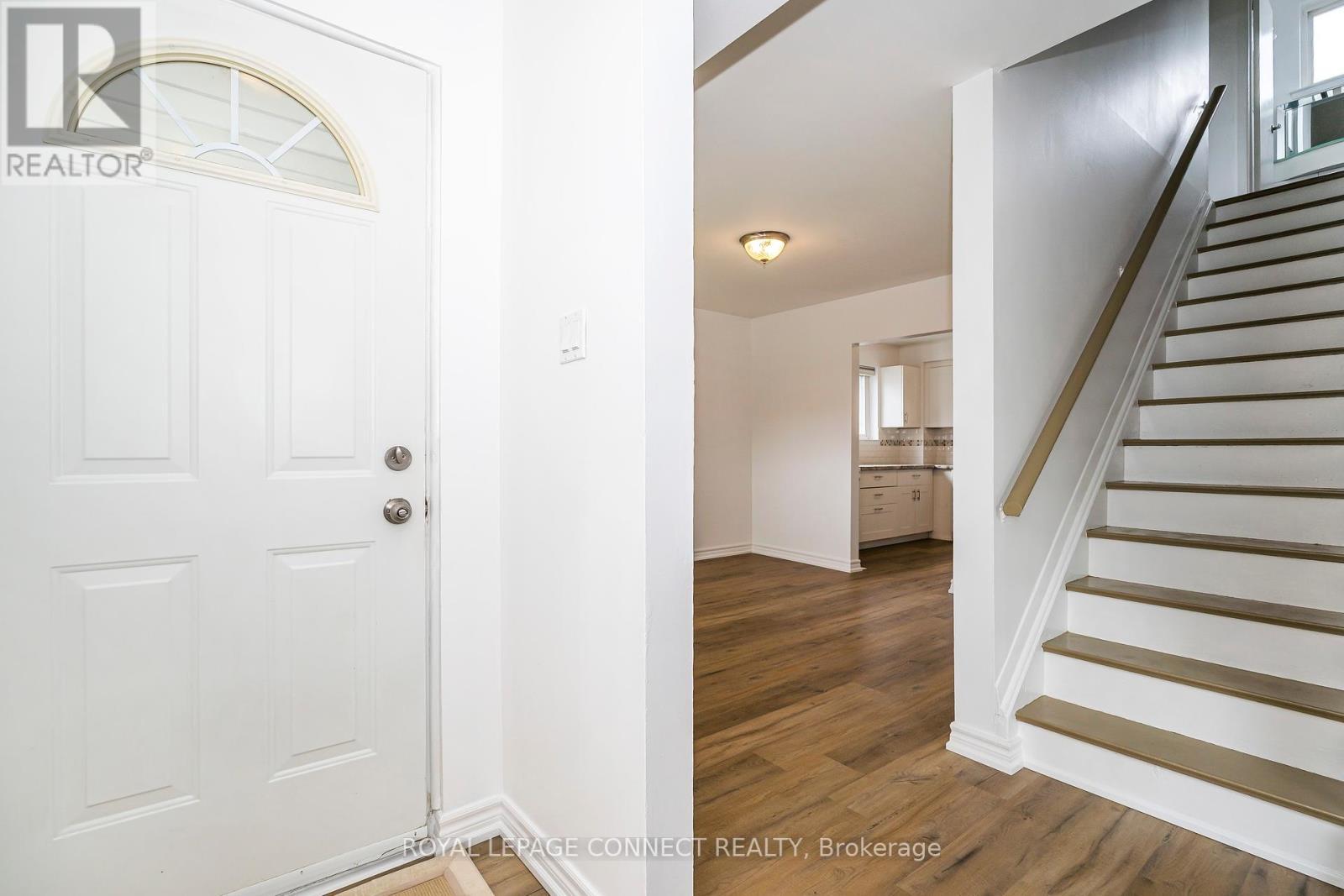 












35 - 925 BAYLY STREET

,
Pickering,




Ontario
L1W1L4

