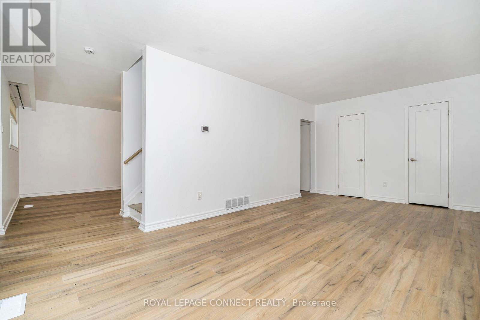 












35 - 925 BAYLY STREET

,
Pickering,




Ontario
L1W1L4

