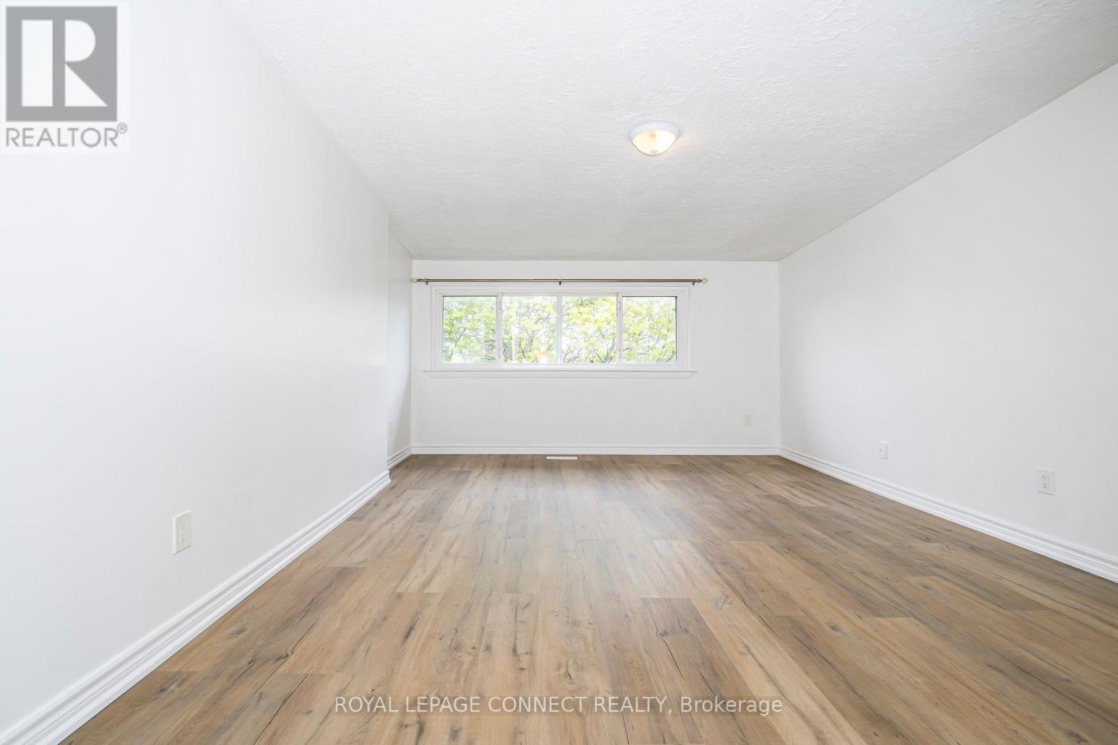 












35 - 925 BAYLY STREET

,
Pickering,




Ontario
L1W1L4

