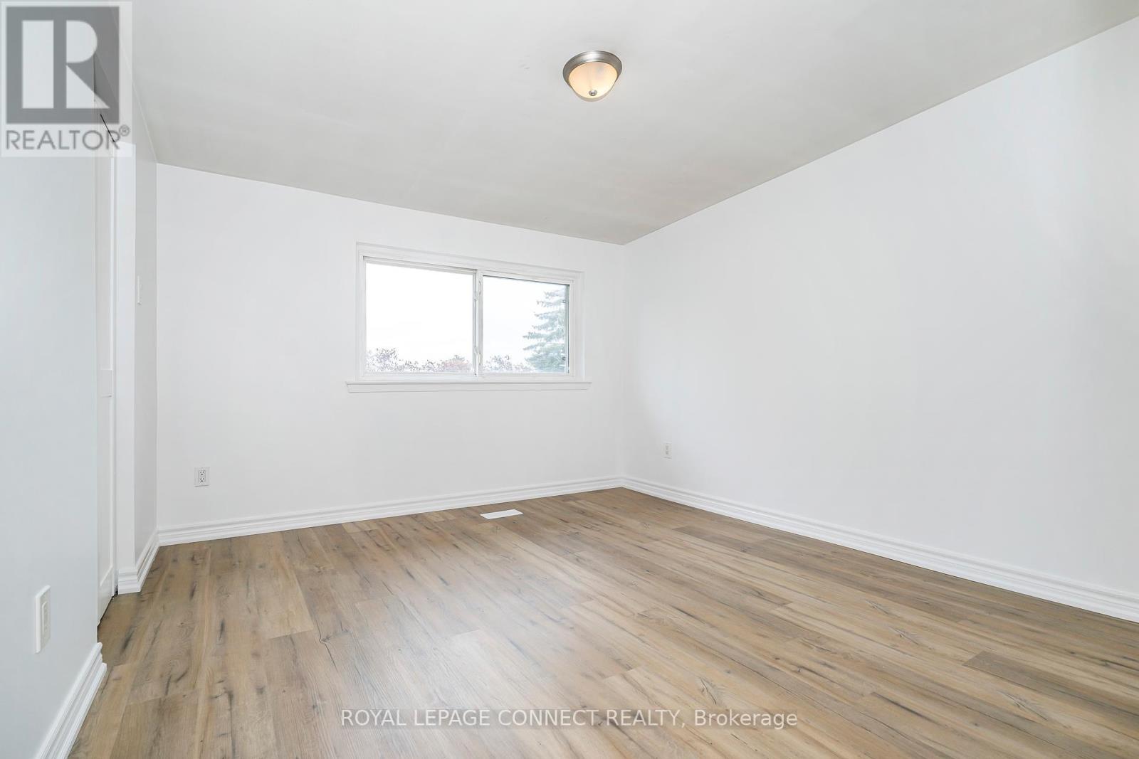 












35 - 925 BAYLY STREET

,
Pickering,




Ontario
L1W1L4

