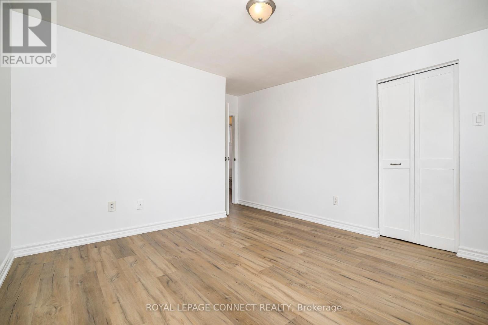 












35 - 925 BAYLY STREET

,
Pickering,




Ontario
L1W1L4

