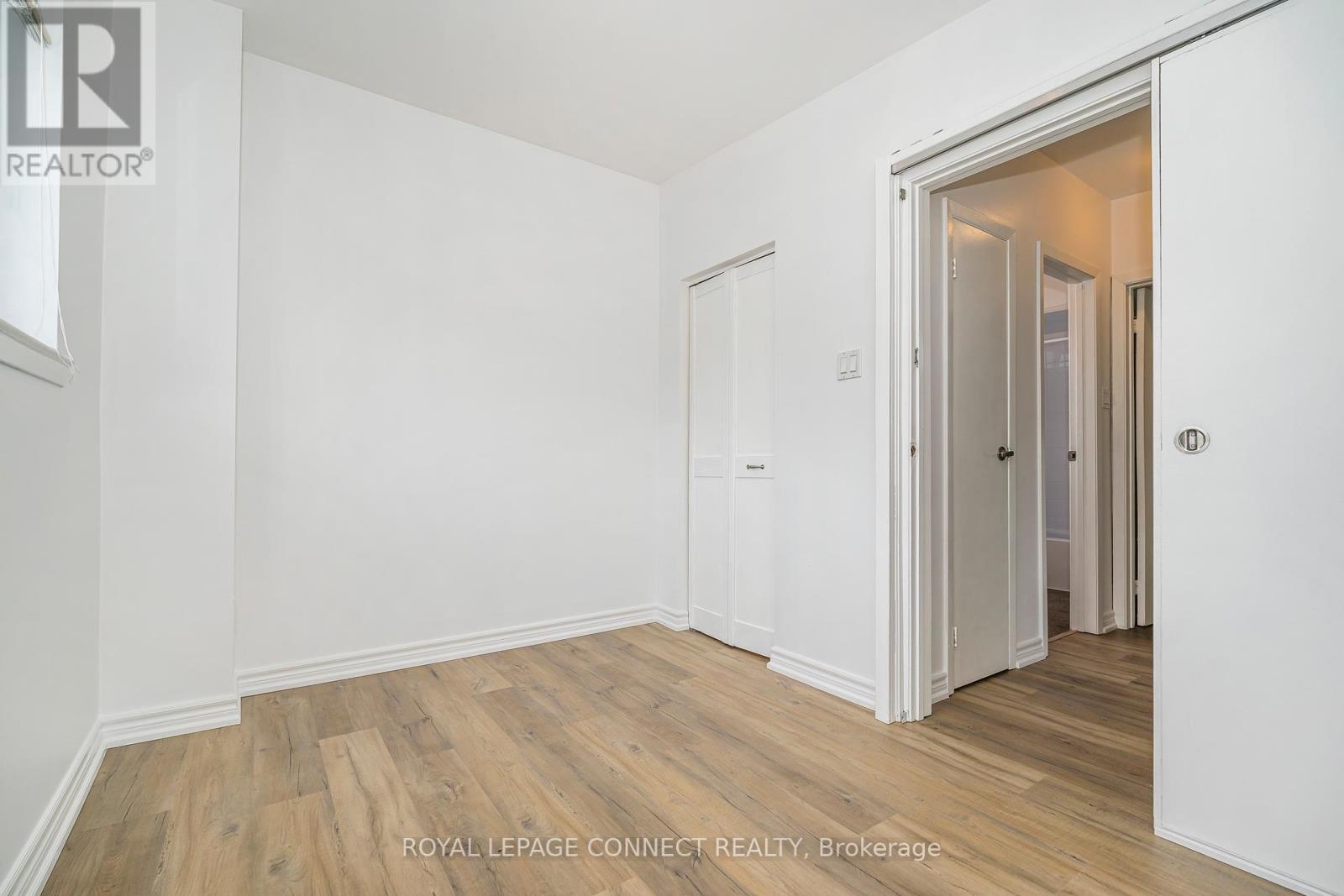 












35 - 925 BAYLY STREET

,
Pickering,




Ontario
L1W1L4

