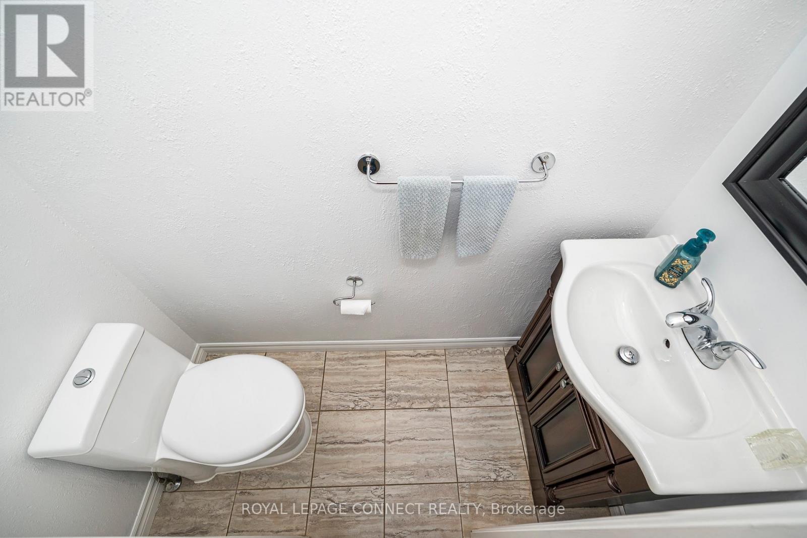 












35 - 925 BAYLY STREET

,
Pickering,




Ontario
L1W1L4

