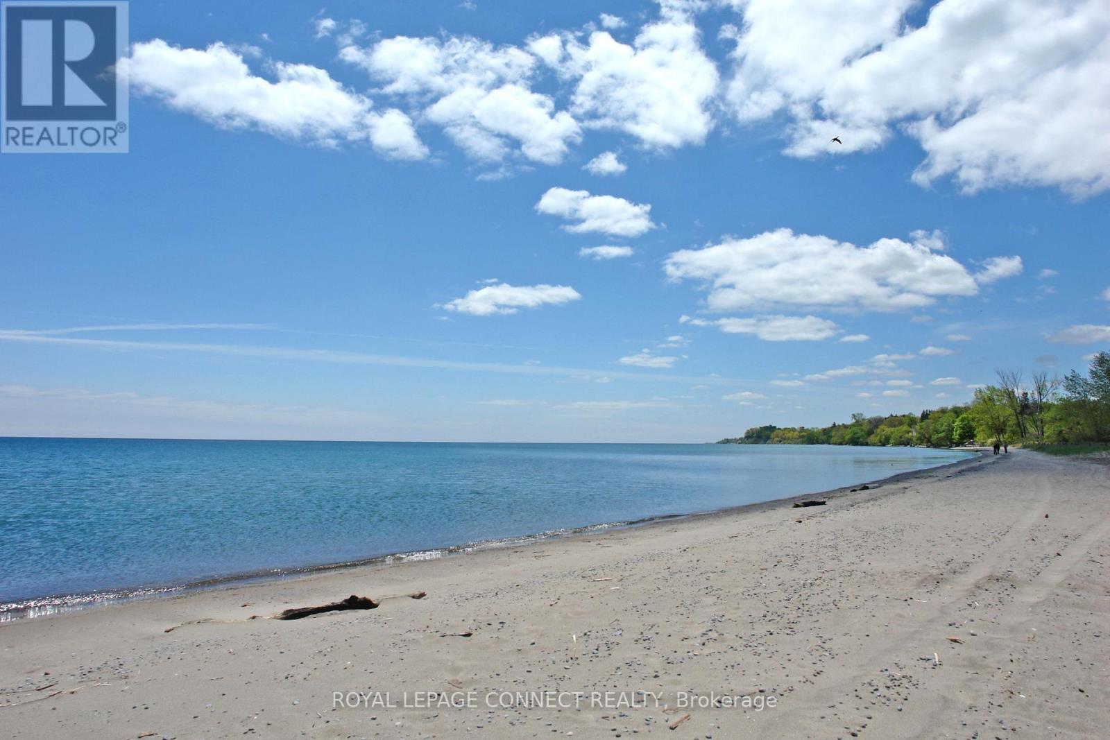 












35 - 925 BAYLY STREET

,
Pickering,




Ontario
L1W1L4

