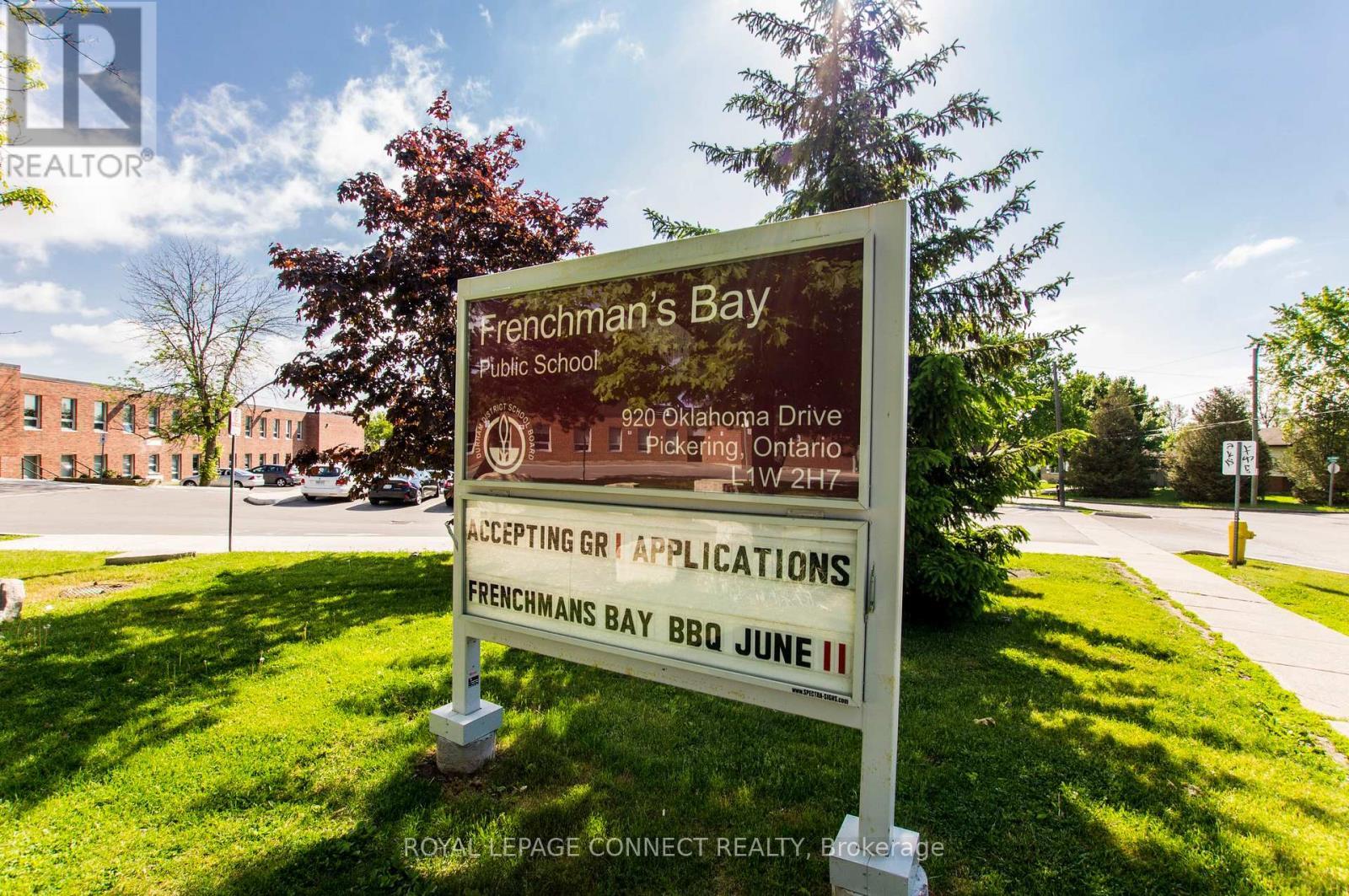 












35 - 925 BAYLY STREET

,
Pickering,




Ontario
L1W1L4


