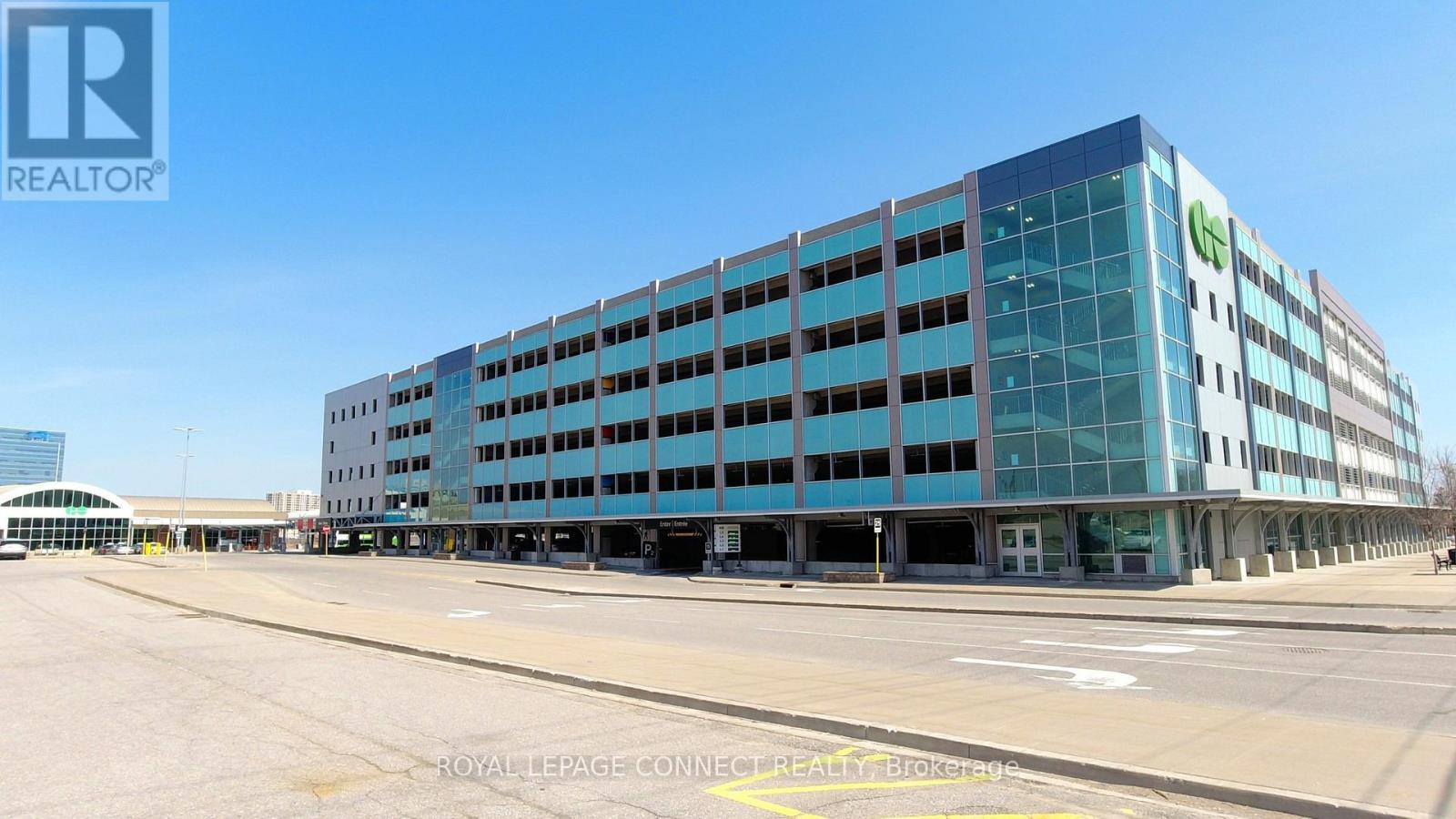 












35 - 925 BAYLY STREET

,
Pickering,




Ontario
L1W1L4

