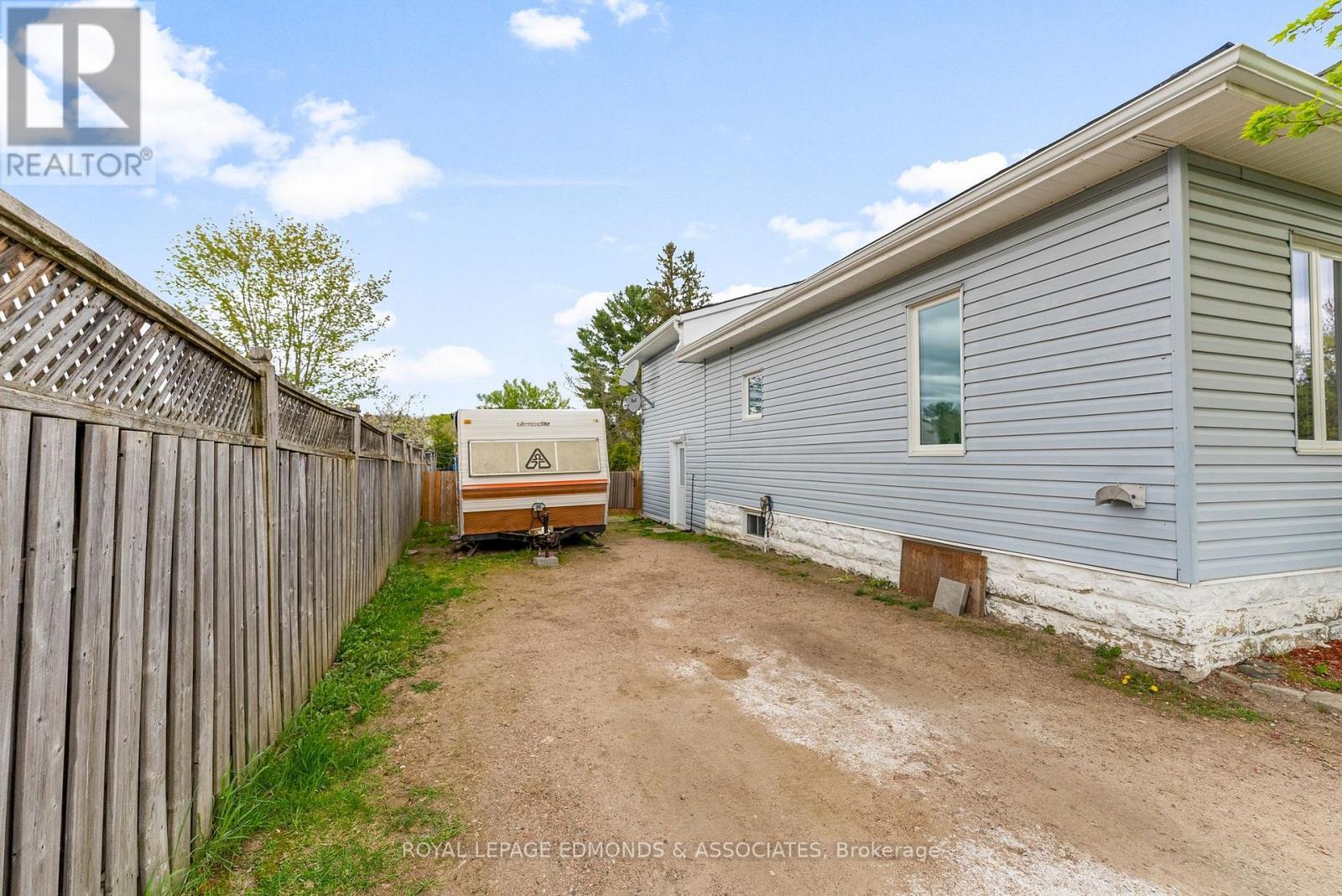 












448 EGANVILLE ROAD

,
Pembroke,




Ontario
K8A4E2

