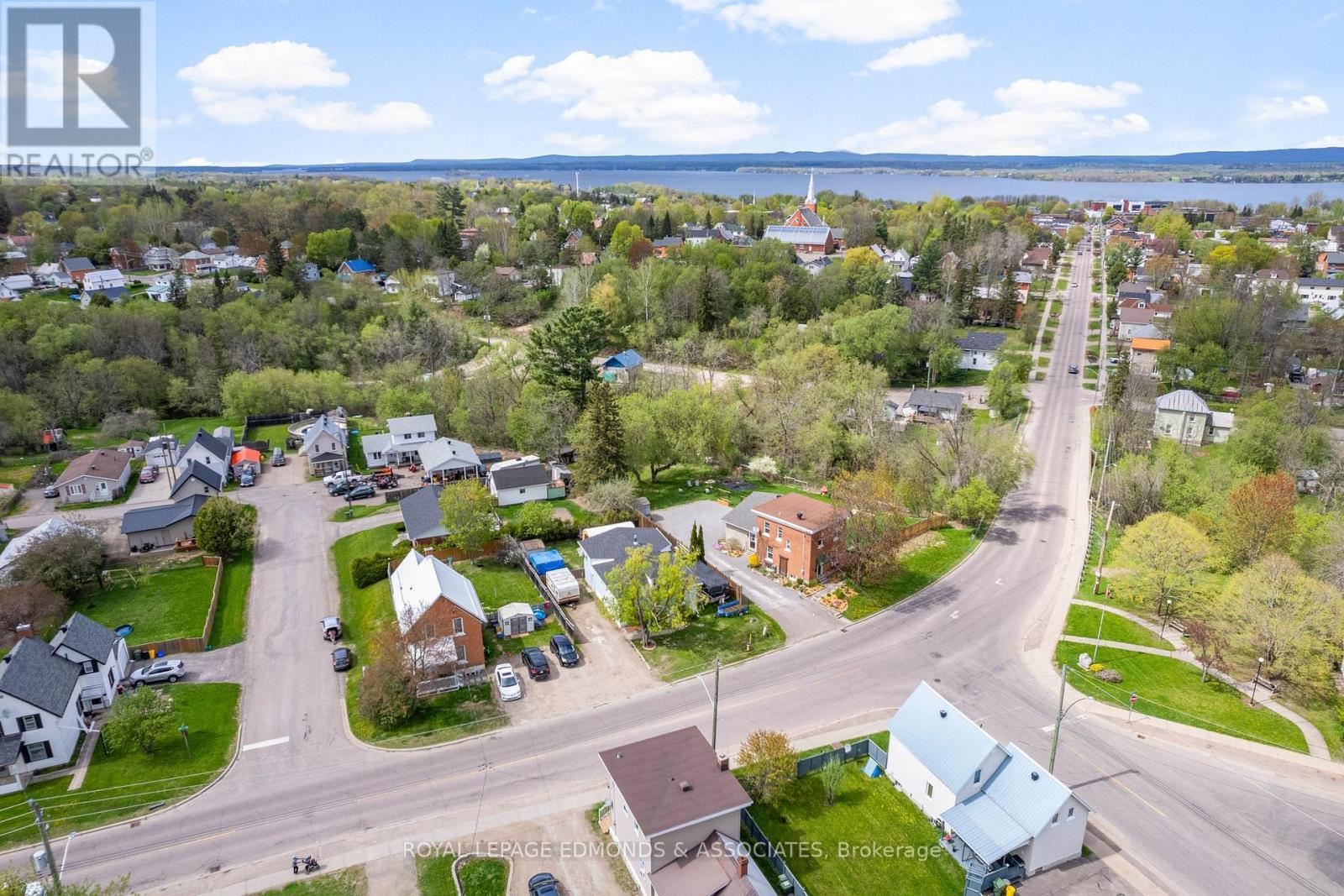 












448 EGANVILLE ROAD

,
Pembroke,




Ontario
K8A4E2

