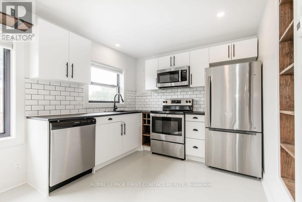 












1370 KILLARNEY BEACH ROAD

,
Innisfil,




Ontario
L0L1W0

