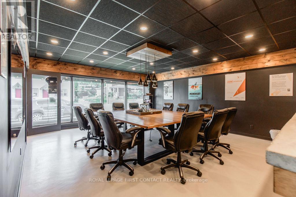 












1370 KILLARNEY BEACH ROAD

,
Innisfil,




Ontario
L0L1W0

