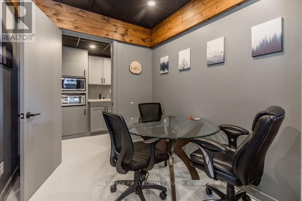 












1370 KILLARNEY BEACH ROAD

,
Innisfil,




Ontario
L0L1W0

