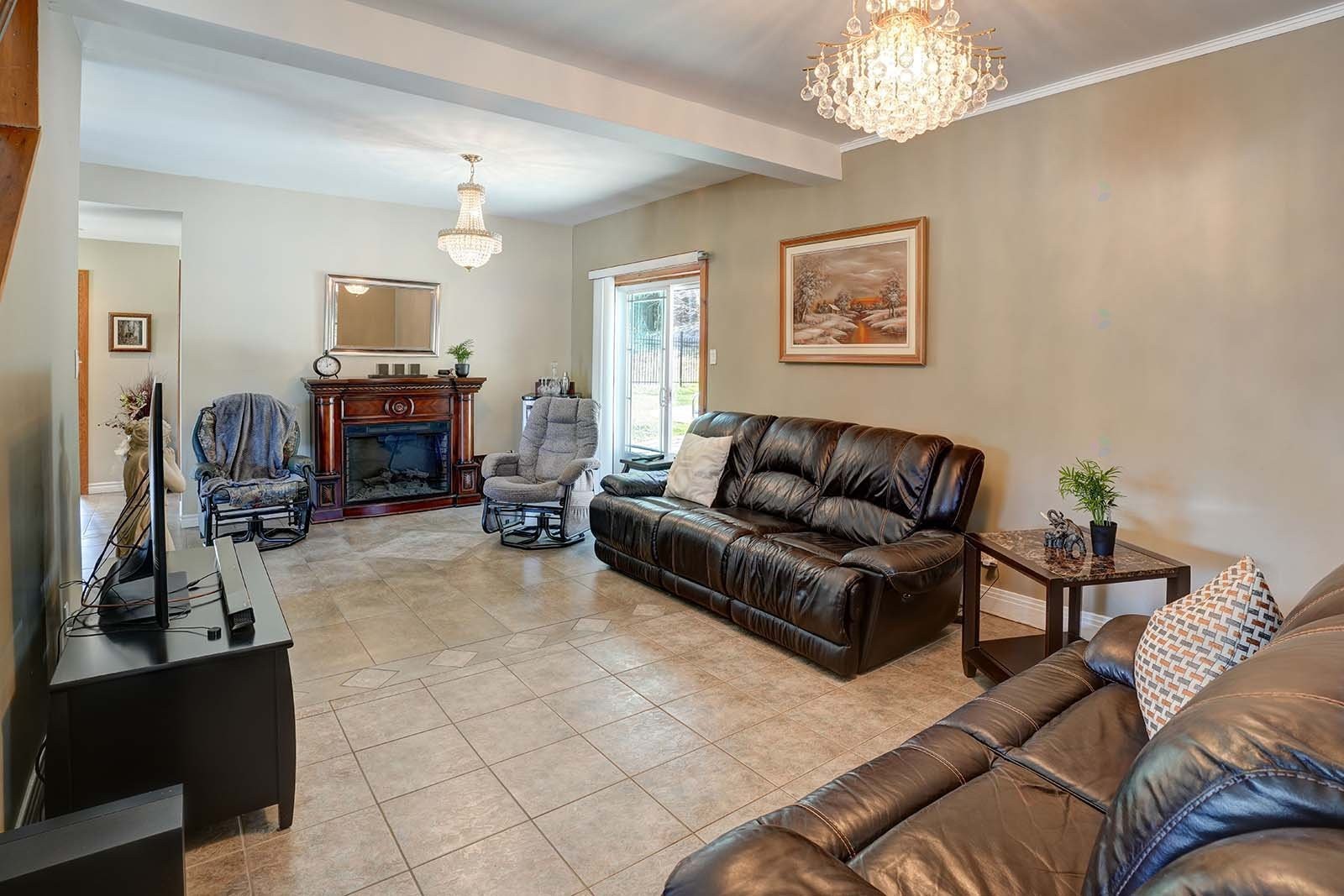 









8829


Route 117 S.

,
Rivière-Rouge,




QC
J0T1T0

