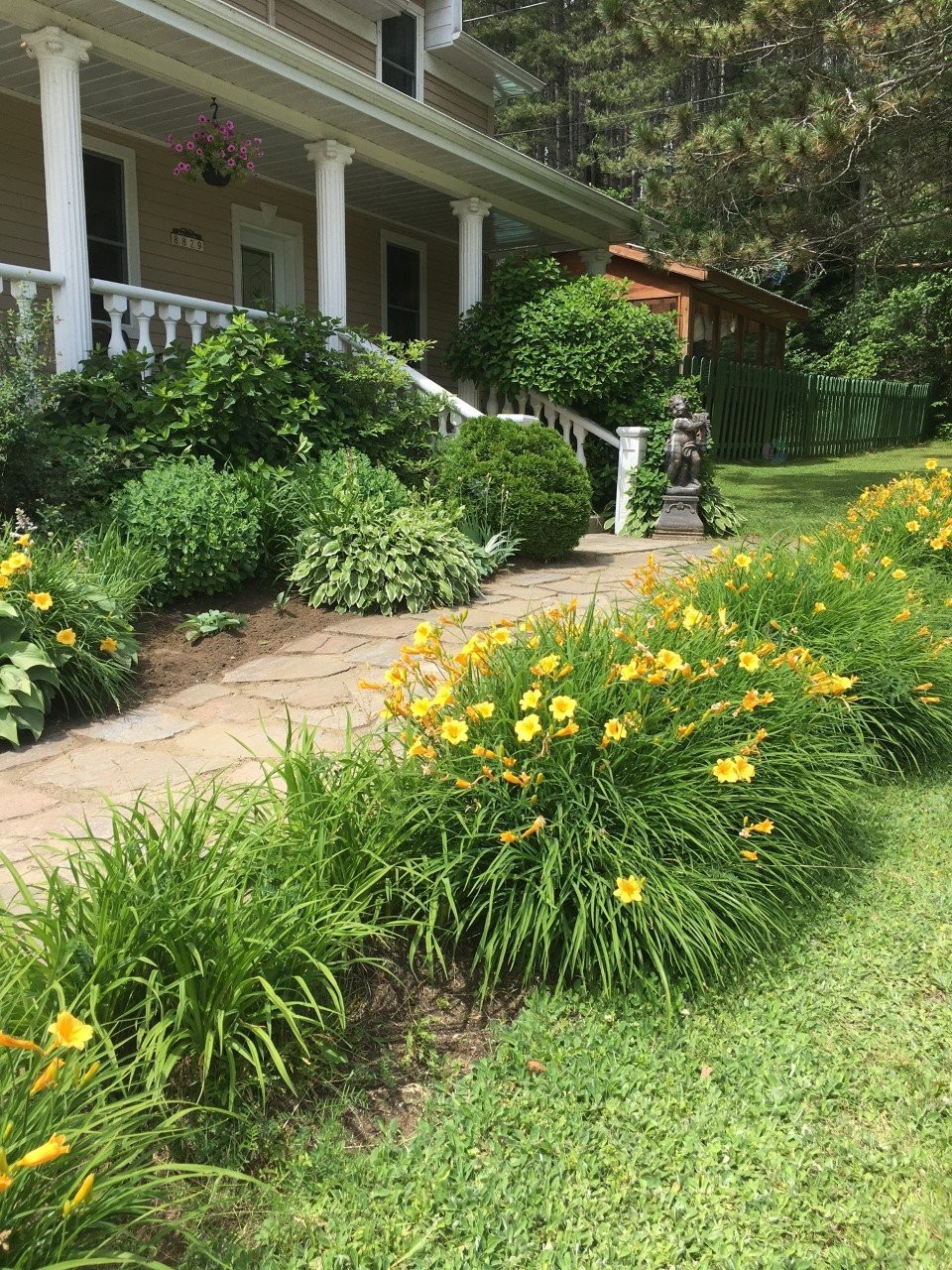 









8829


Route 117 S.

,
Rivière-Rouge,




QC
J0T1T0

