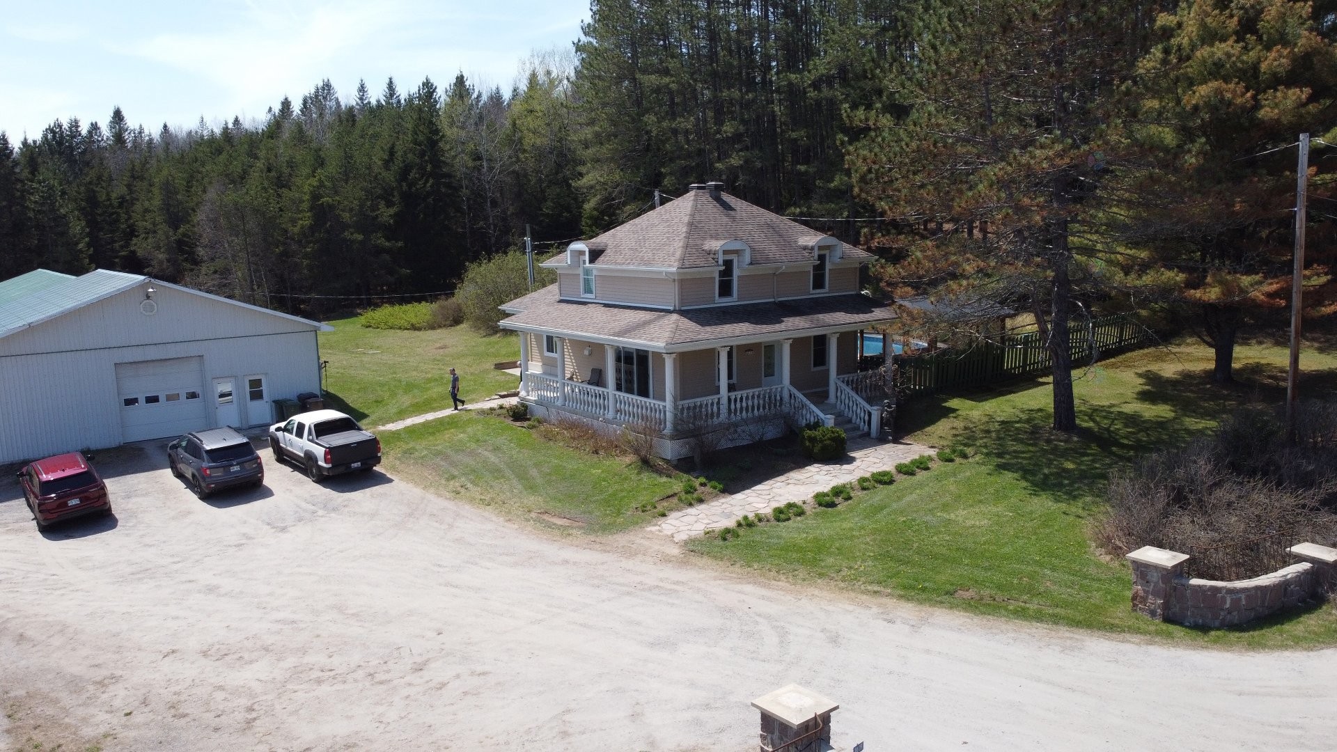 









8829


Route 117 S.

,
Rivière-Rouge,




QC
J0T1T0

