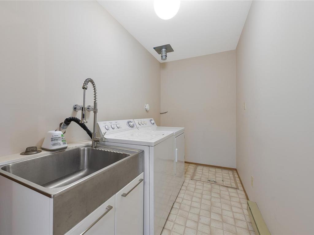 









1144


Verdier

Ave, 2,
Central Saanich,




BC
V8M 1K2

