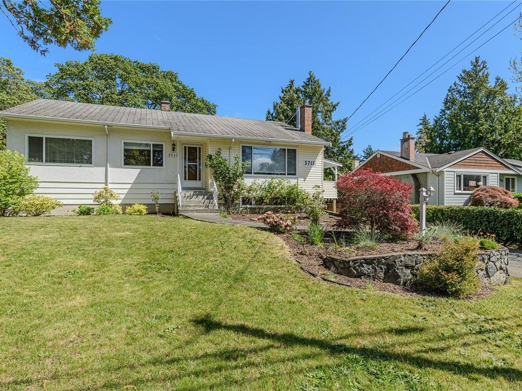 









3715


Blenkinsop

Rd,
Saanich,




BC
V8P 3P2

