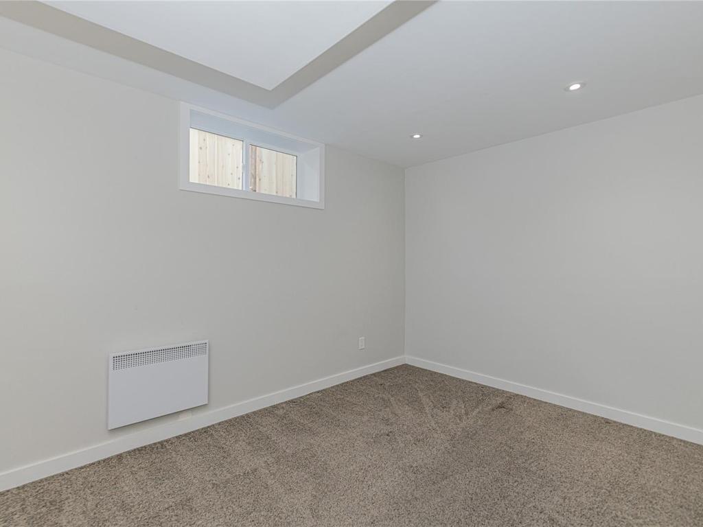 









3715


Blenkinsop

Rd,
Saanich,




BC
V8P 3P2

