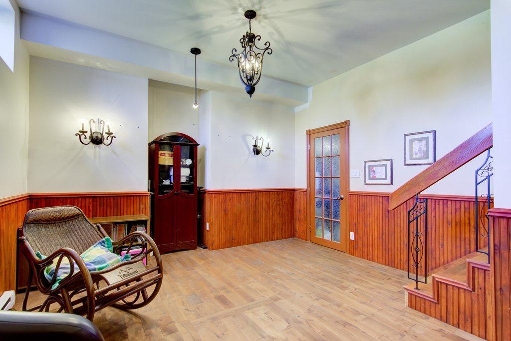 









328


Rue Marie-Curie

,
Sainte-Julie,




QC
J3E1A1

