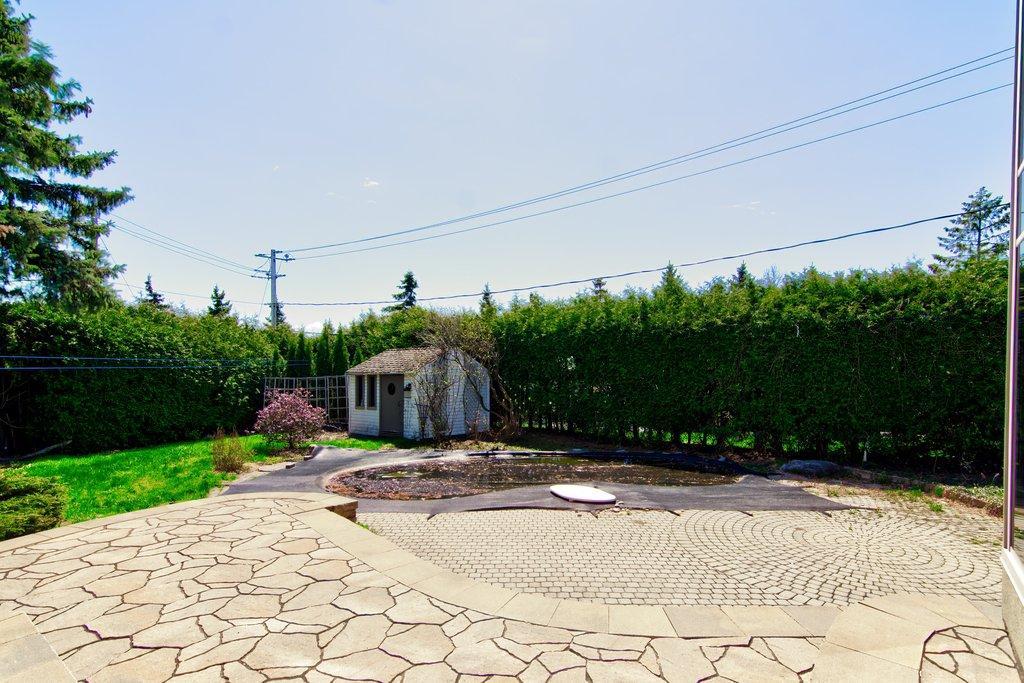 









328


Rue Marie-Curie

,
Sainte-Julie,




QC
J3E1A1

