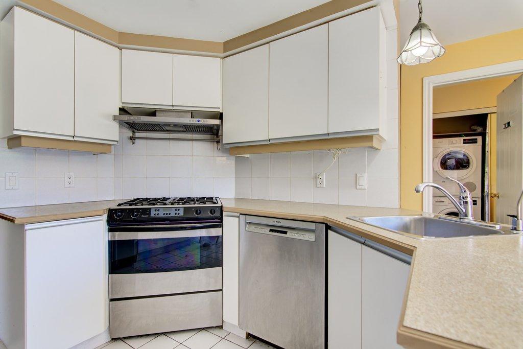 









328


Rue Marie-Curie

,
Sainte-Julie,




QC
J3E1A1

