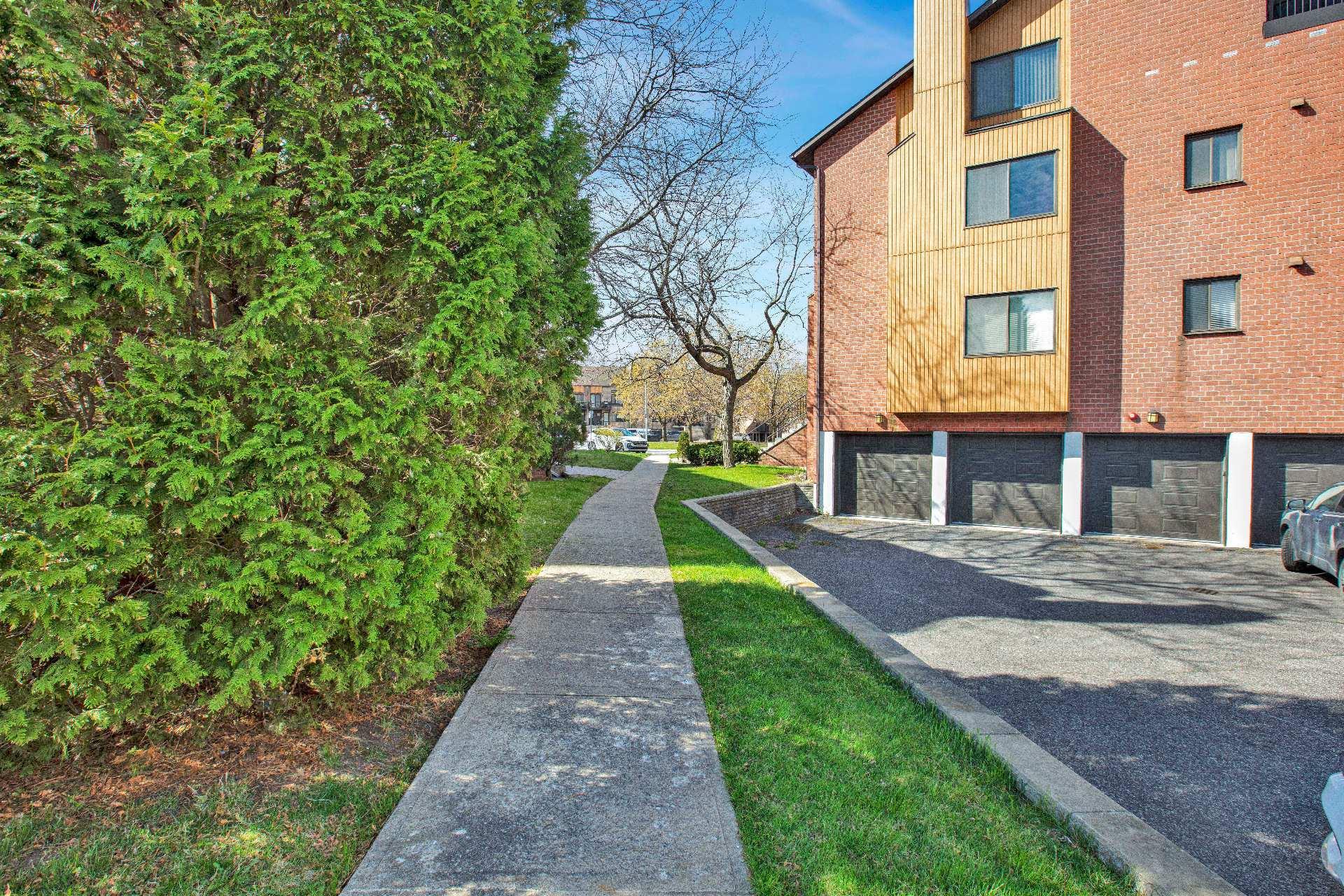 









626


Place Schumann

,
Brossard,




QC
J4X2N4

