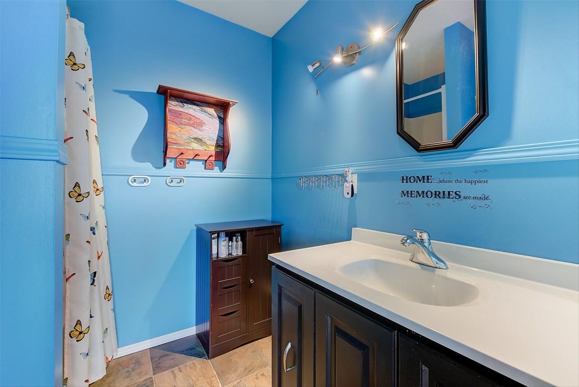 









6040


Ellison

Avenue,
Peachland,




BC
V0H 1X4

