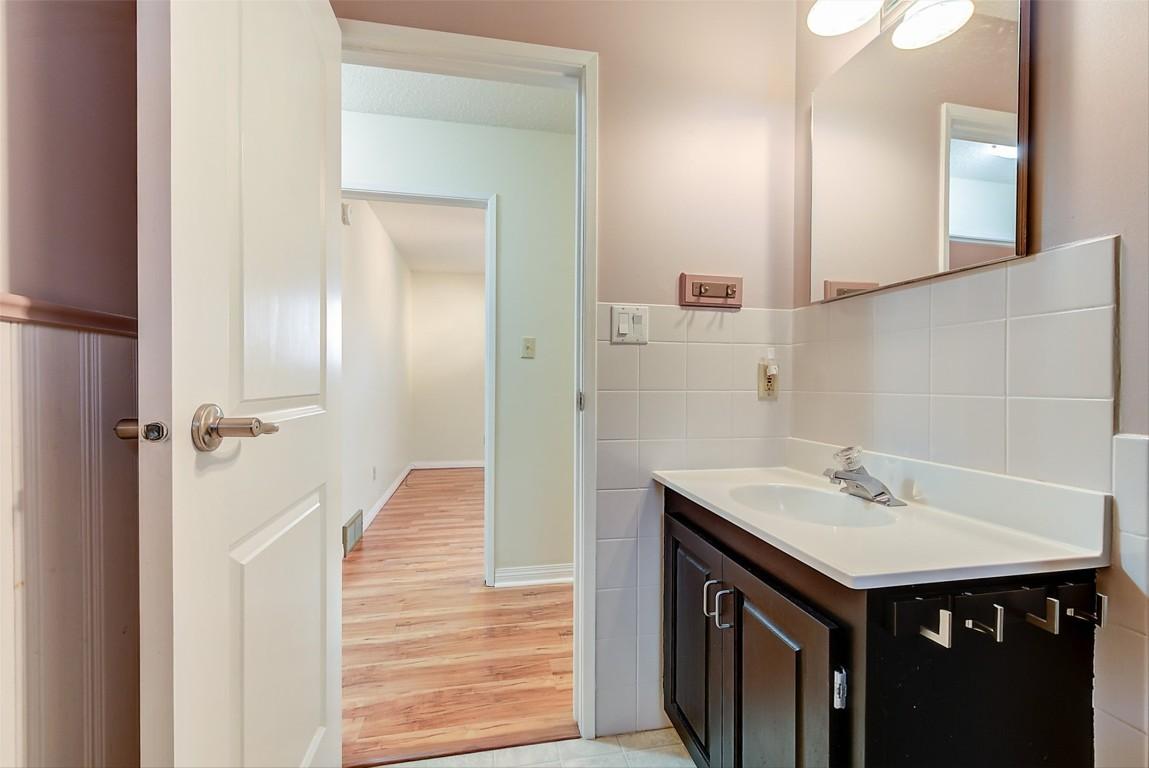 









6040


Ellison

Avenue,
Peachland,




BC
V0H 1X4

