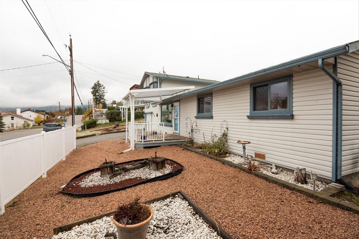 









6040


Ellison

Avenue,
Peachland,




BC
V0H 1X4

