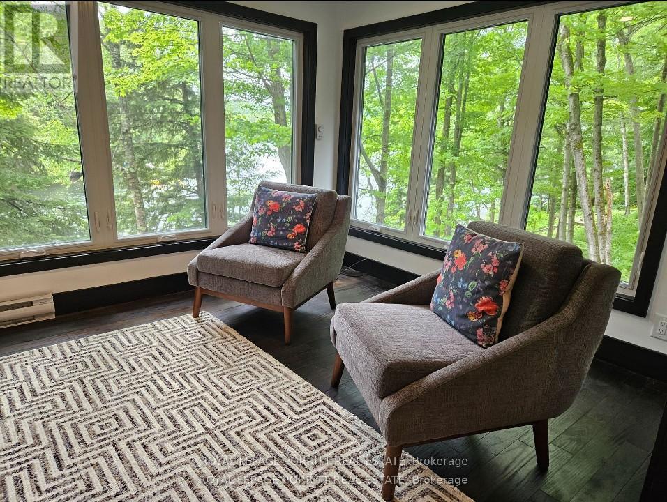 












1015 BAYVIEW POINT ROAD

,
Lake of Bays,




Ontario
P0A1H0

