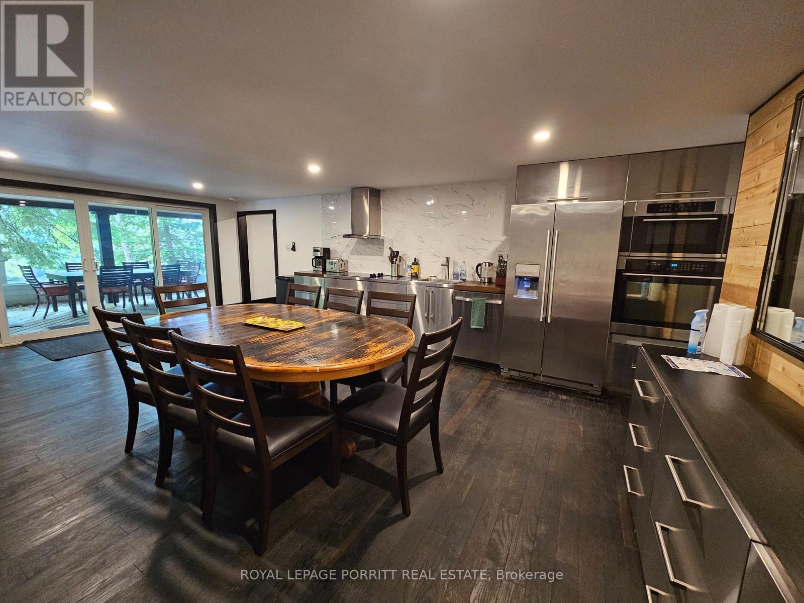 












1015 BAYVIEW POINT ROAD

,
Lake of Bays,




Ontario
P0A1H0

