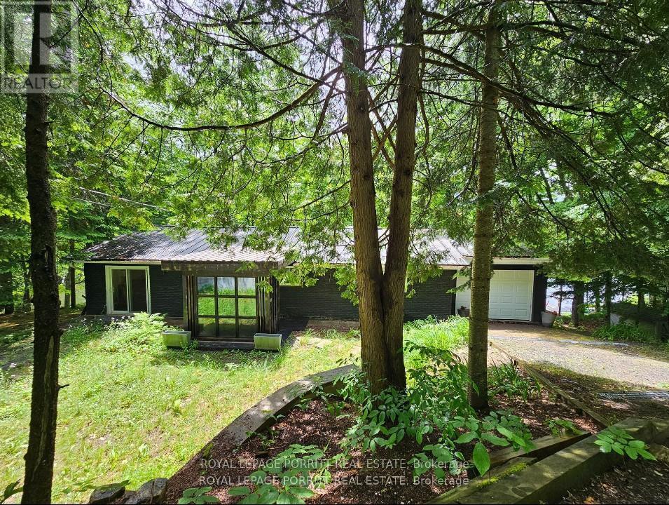 












1015 BAYVIEW POINT ROAD

,
Lake of Bays,




Ontario
P0A1H0

