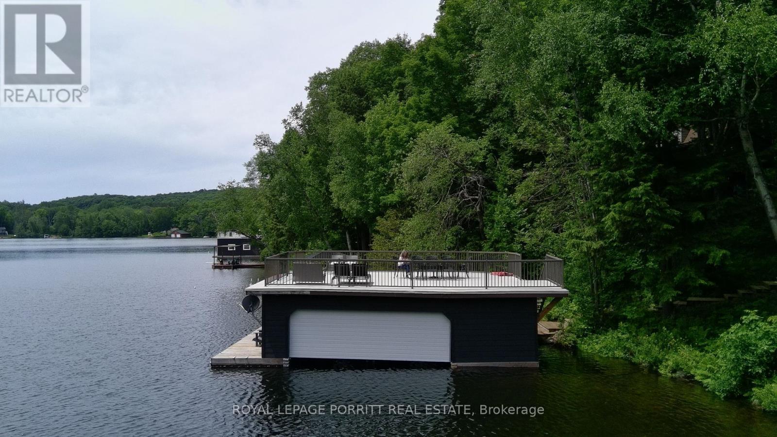 












1015 BAYVIEW POINT ROAD

,
Lake of Bays,




Ontario
P0A1H0

