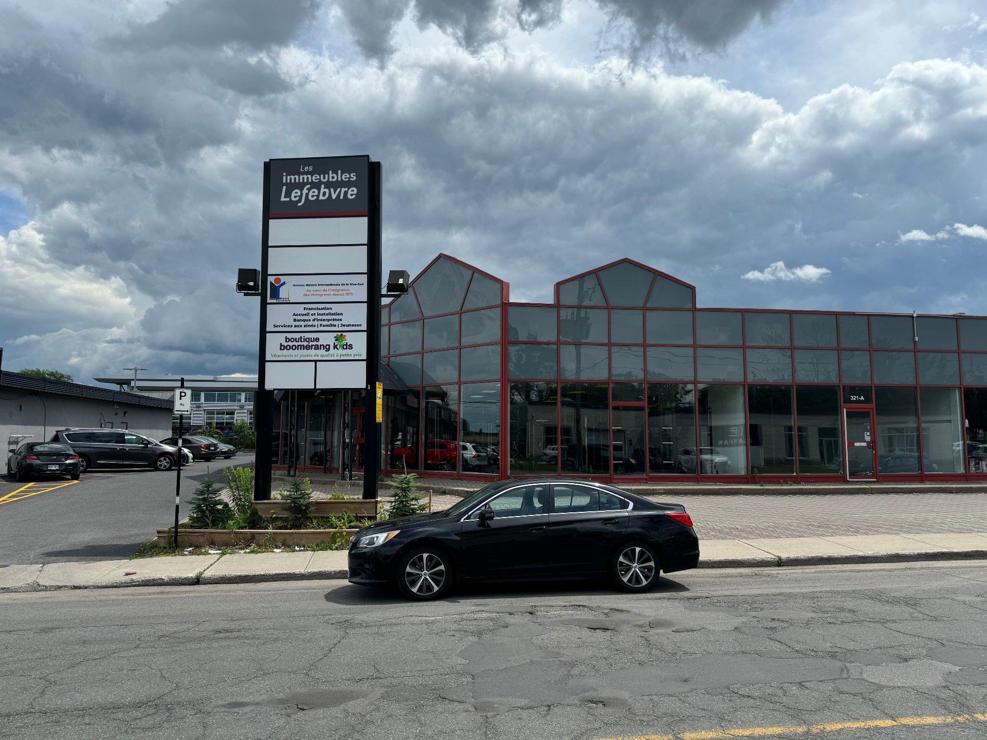 









321


Rue Lawrence

,
Longueuil (Greenfield Park),




QC
J4V2Z5

