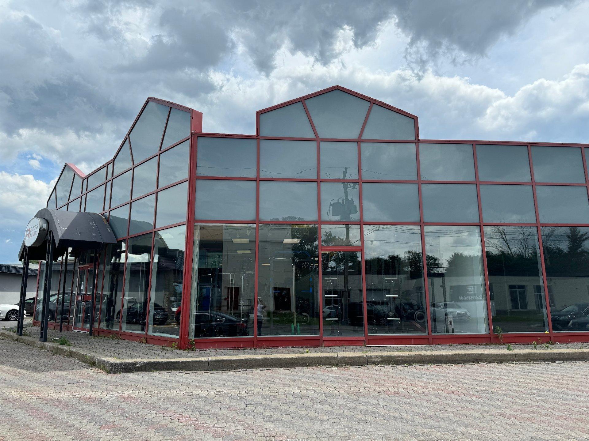 









321


Rue Lawrence

,
Longueuil (Greenfield Park),




QC
J4V2Z5

