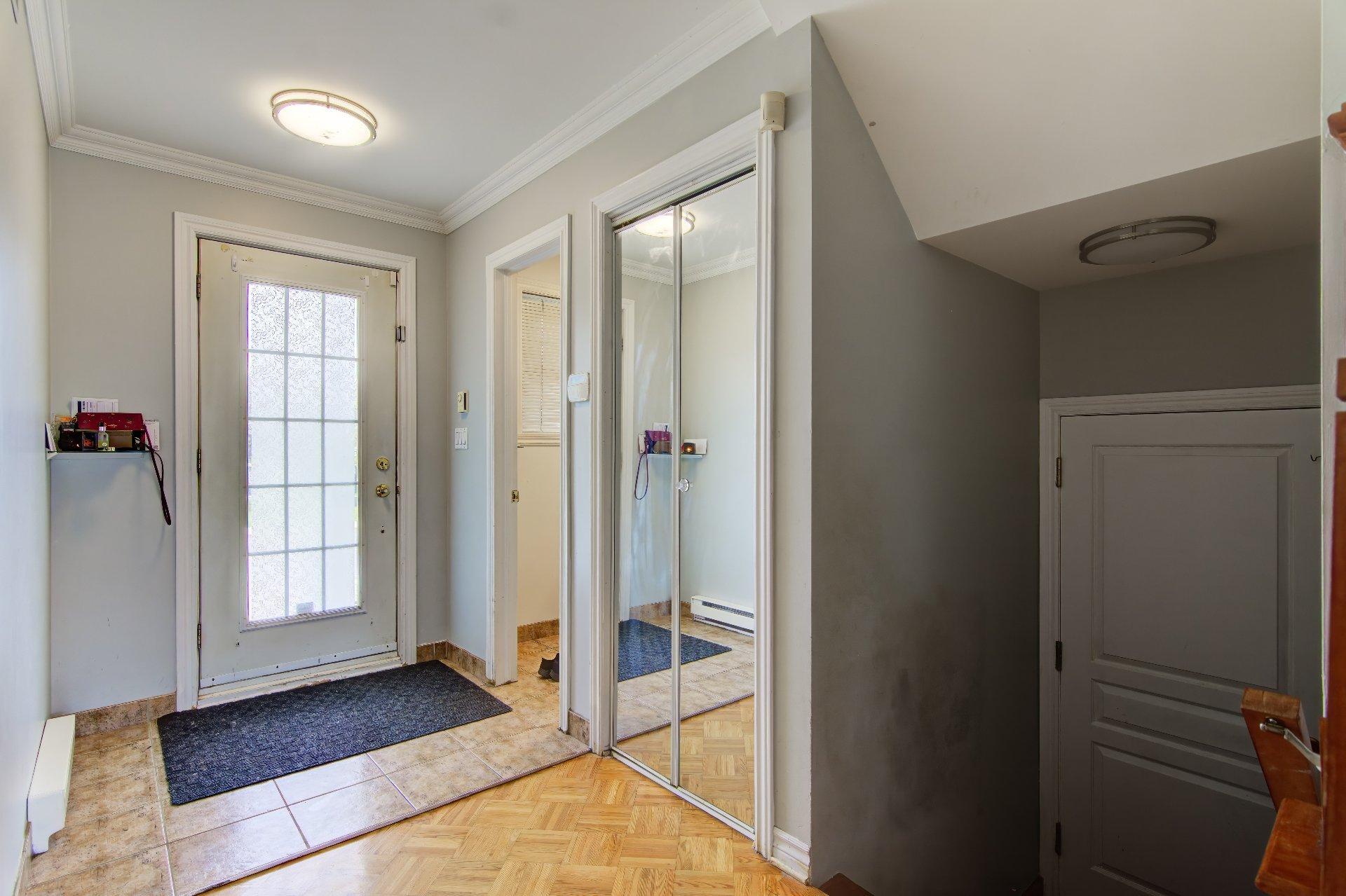 









2395


Ch. des Prairies

,
Brossard,




QC
J4Y2X4

