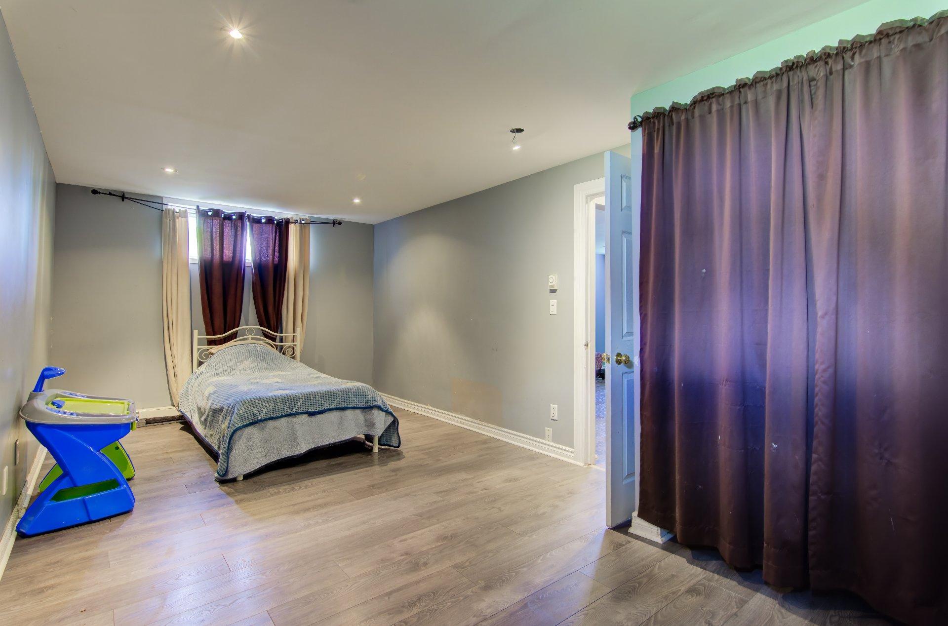 









2395


Ch. des Prairies

,
Brossard,




QC
J4Y2X4

