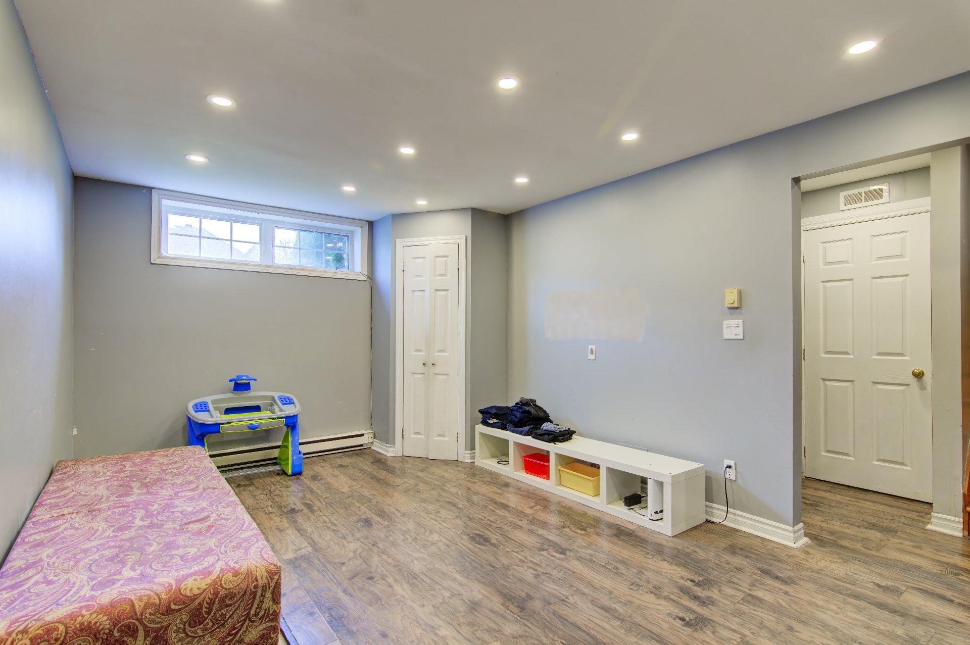 









2395


Ch. des Prairies

,
Brossard,




QC
J4Y2X4

