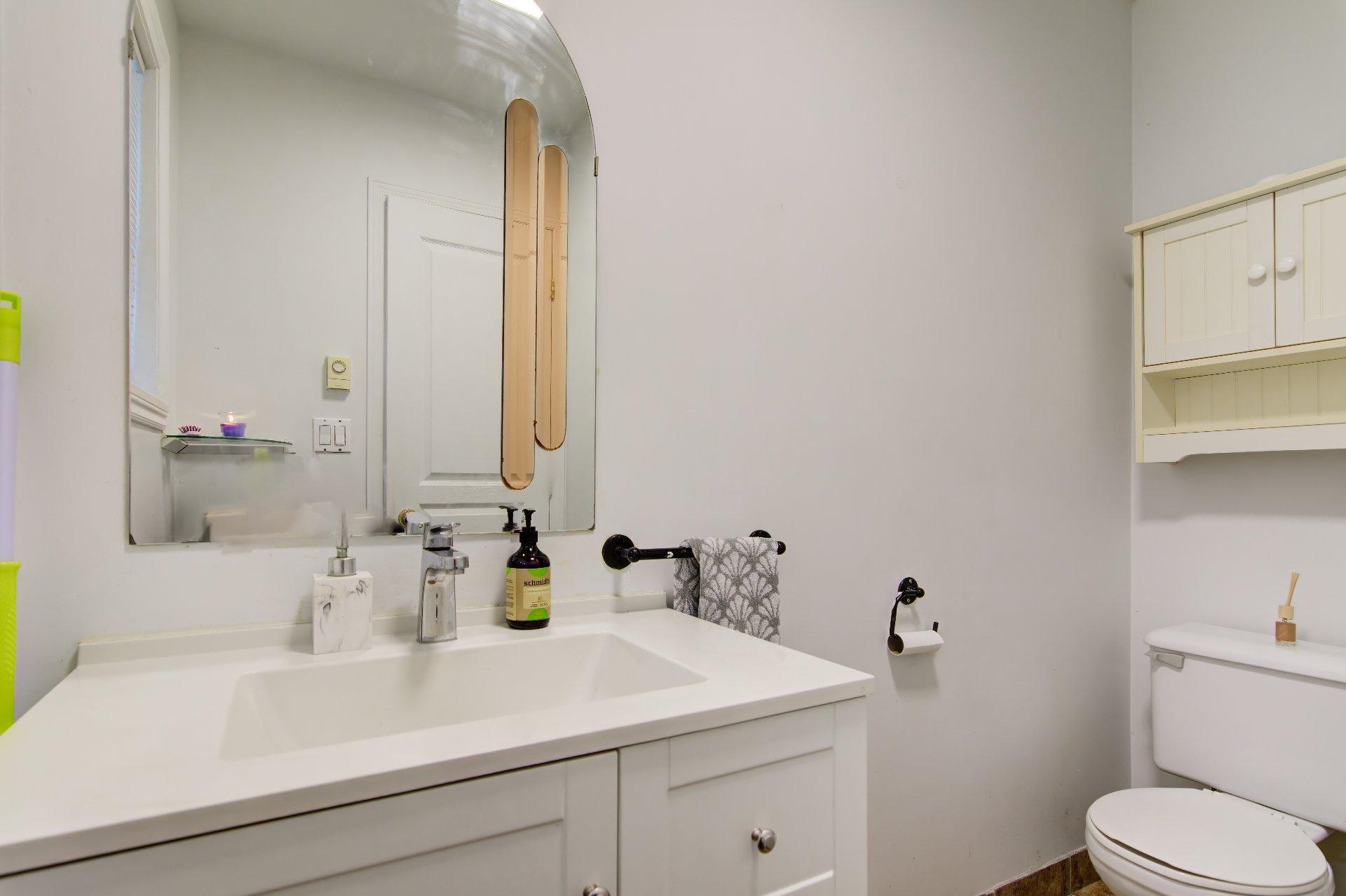









2395


Ch. des Prairies

,
Brossard,




QC
J4Y2X4

