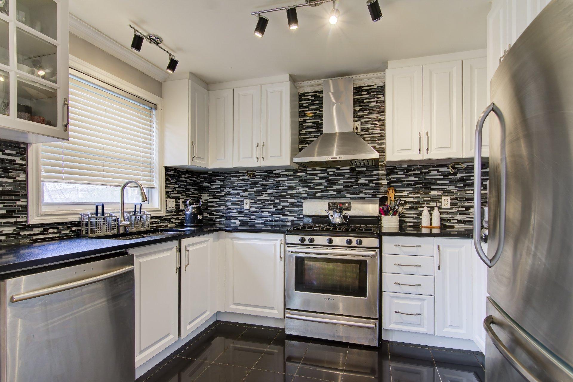 









2395


Ch. des Prairies

,
Brossard,




QC
J4Y2X4

