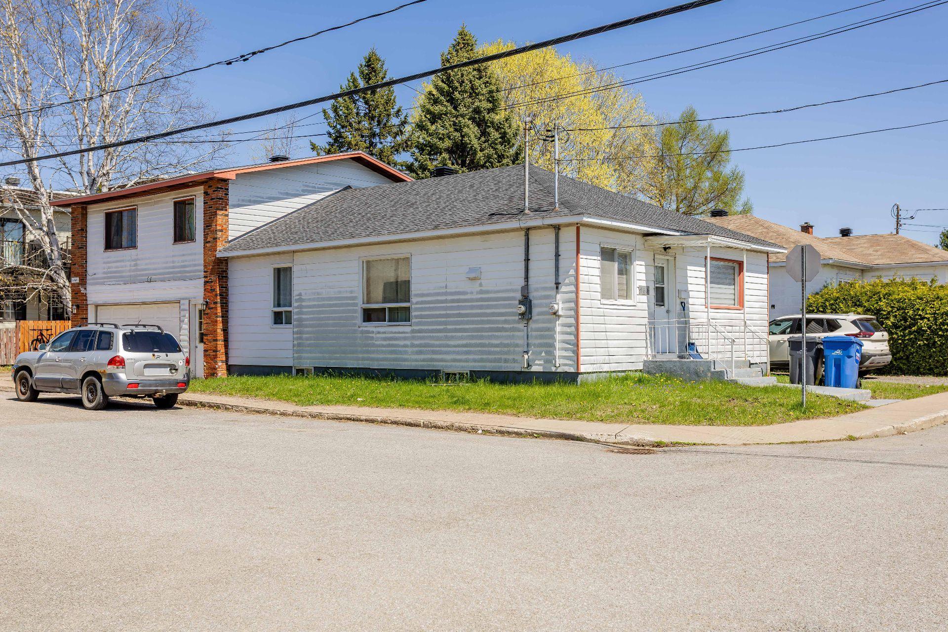 









960


114e Rue

,
Shawinigan,




QC
G9P2Y2

