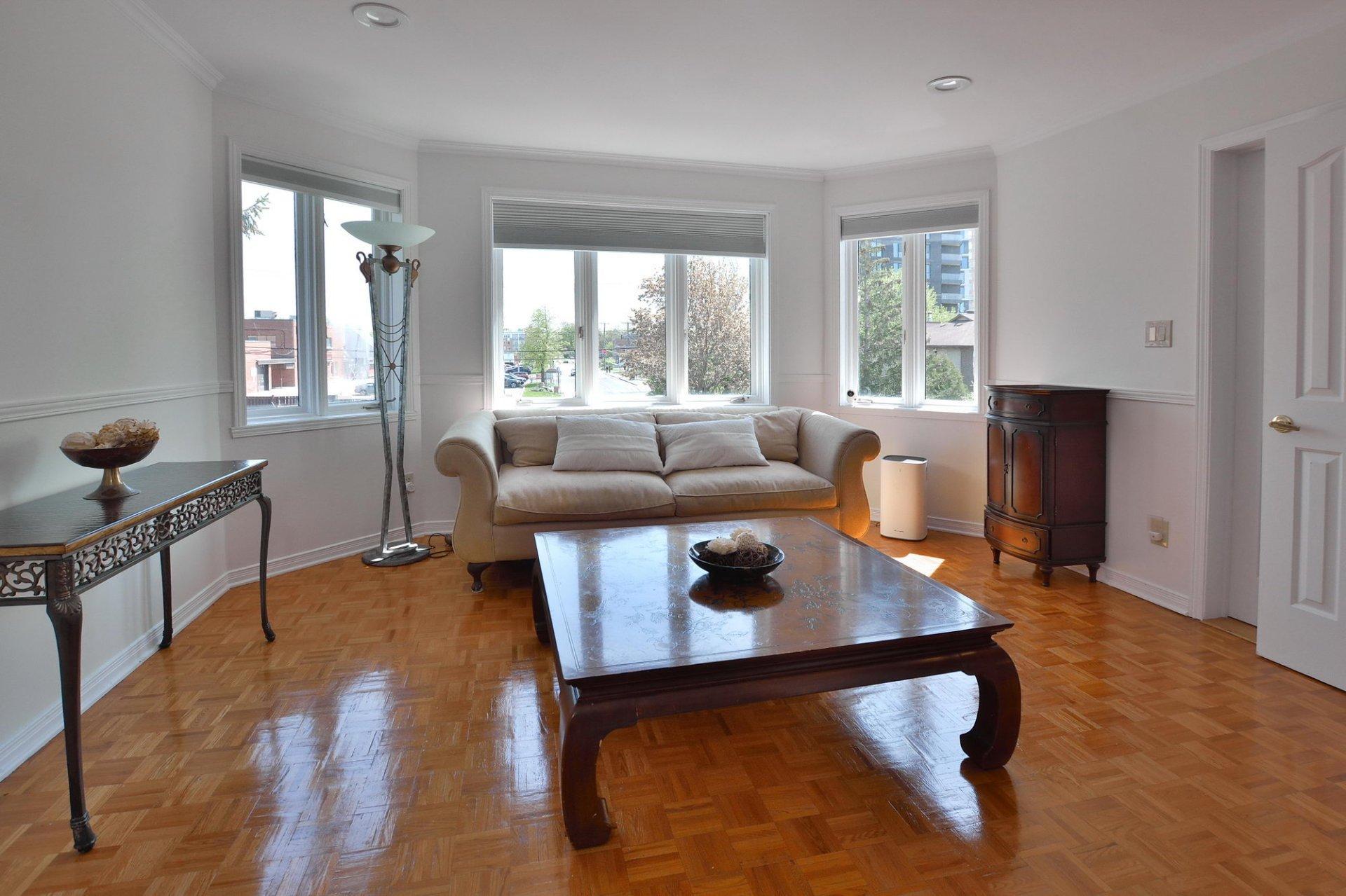 









298


Av. Louise-Lamy

,
Dorval,




QC
H9S4K3

