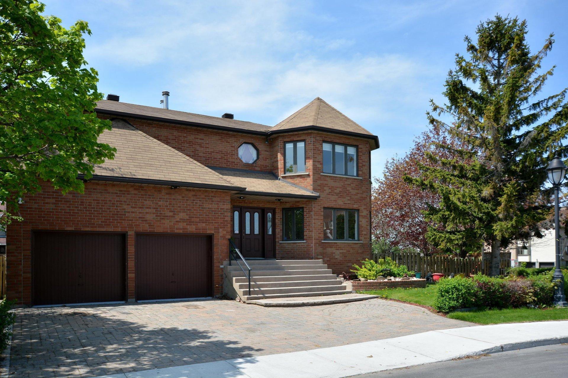 









298


Av. Louise-Lamy

,
Dorval,




QC
H9S4K3

