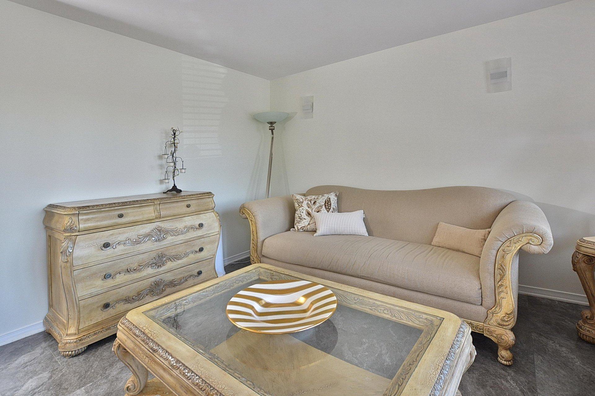 









298


Av. Louise-Lamy

,
Dorval,




QC
H9S4K3

